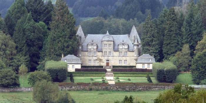 Mort de Jacques Chirac : les secrets de son château en Corrèze