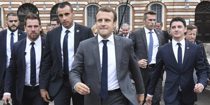 Qui reste à l'Elysée auprès d'Emmanuel Macron ?