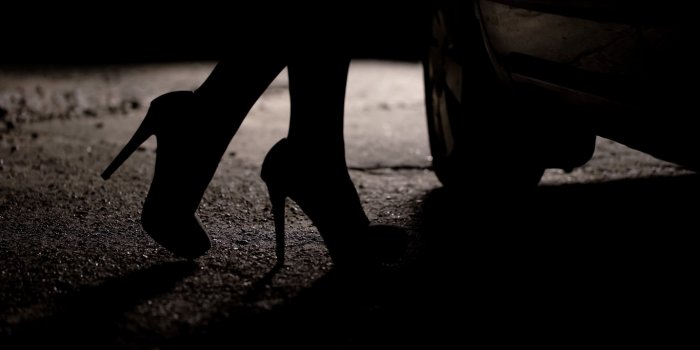 Adolescente prostituée : le témoignage glaçant d'une maman
