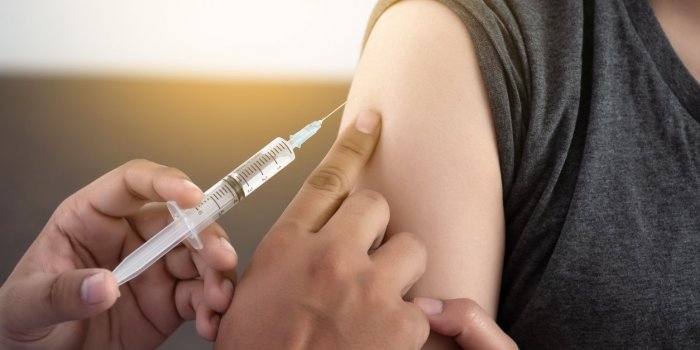 Centres de vaccination : votre r&eacute;gion est-elle bien lotie ?