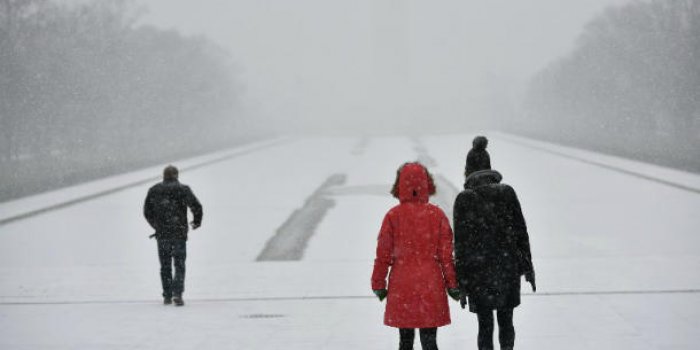 En images : la temp&ecirc;te de neige &quot;Snowzilla&quot; frappe l'Est des Etats-Unis 