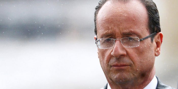 EN IMAGES Abandon de la d&eacute;ch&eacute;ance de nationalit&eacute; : Hollande d&eacute;zingu&eacute; par la presse