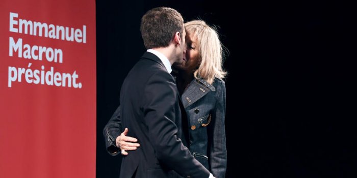 PHOTOS Emmanuel Macron embrasse sa femme en plein meeting 