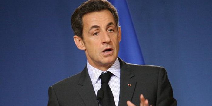 Nicolas Sarkozy et les &quot;moches&quot; : les r&eacute;actions fusent sur Twitter