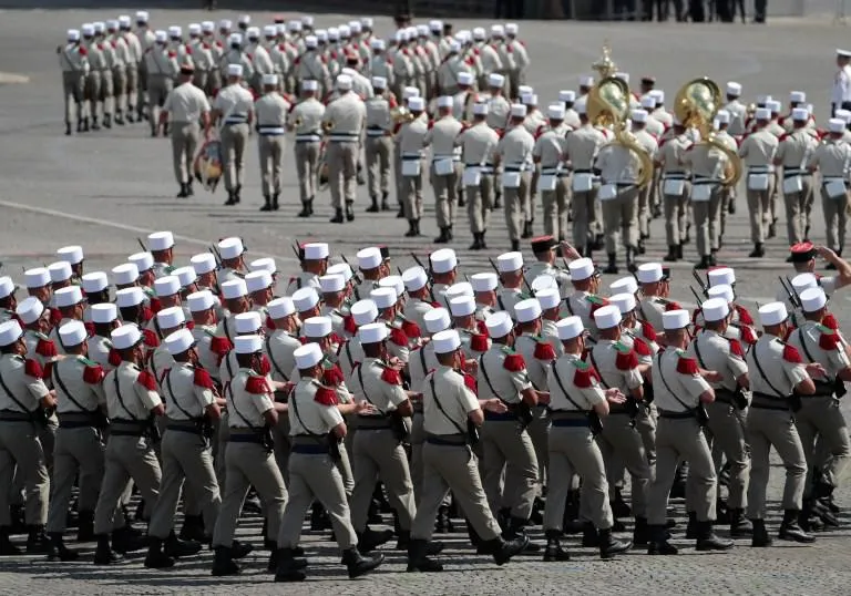 défilé de la france