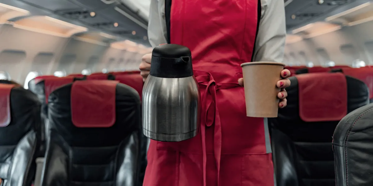 Ryanair verse 5 200 euros à une passagère brûlée par un café