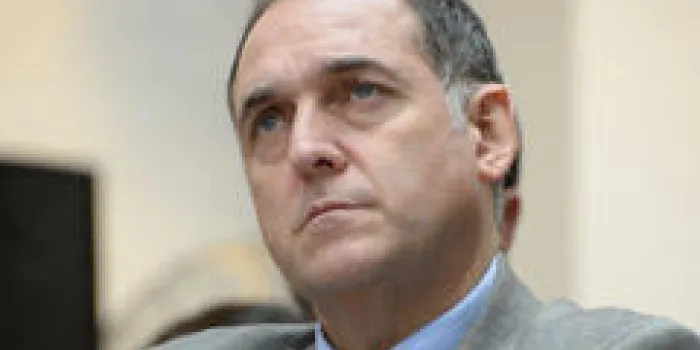 membre ump jean-jacques giannesini ecoutes comme parti de droite le candidat ump pour paris 2014 l'élection du maire prononce un discours pour dévoiler son projet pour paris, le 5 novembre 2013, à paris photo bertrand guay afp