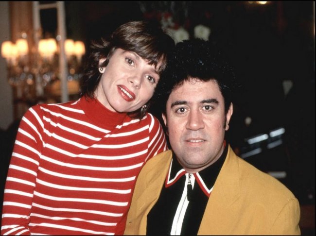 Victoria Abril et le réalisateur Pedro Almodovar en 1992