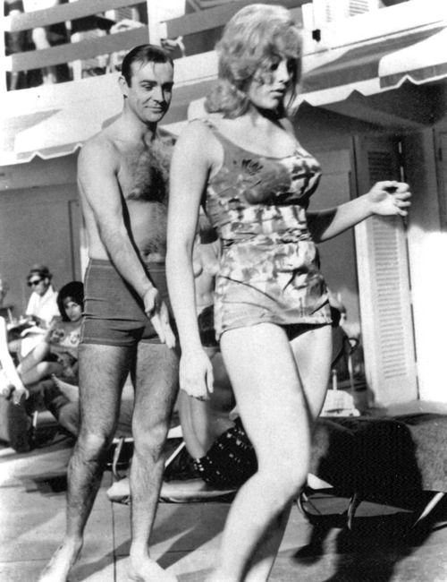 Margaret Nolan dans Goldfinger en 1964
