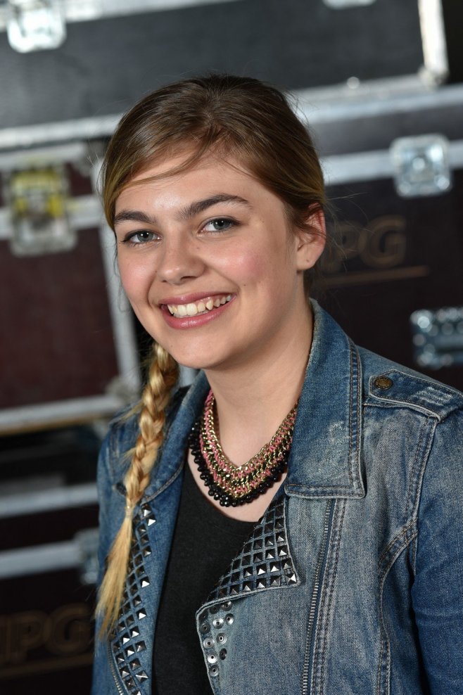 La chanteuse Louane en 2014