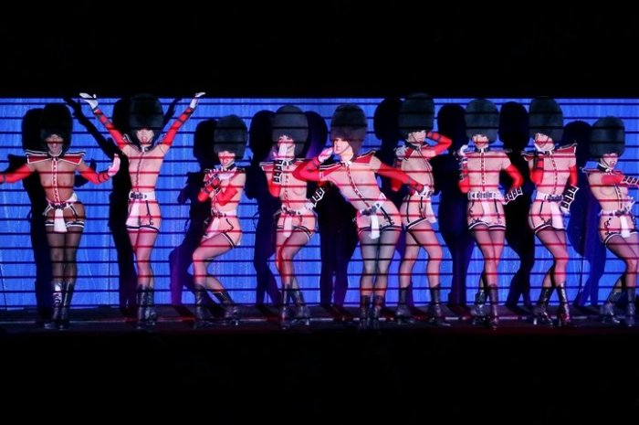 Les danseuses sexy du Crazy Horse