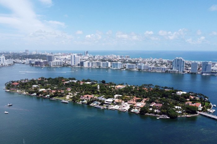 La nouvelle villa du couple est située sur Star Island à Miami