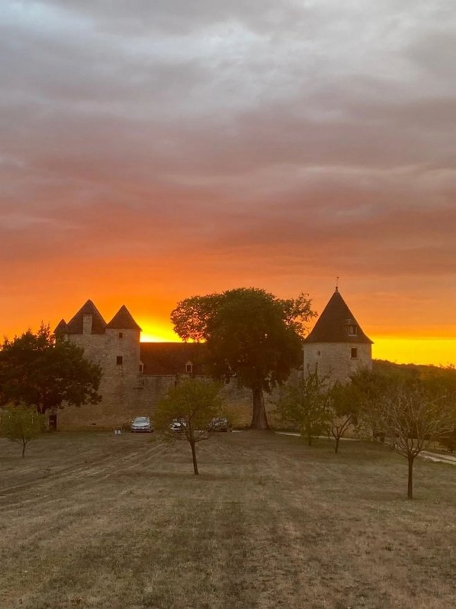 Magnifique coucher de soleil sur le château
