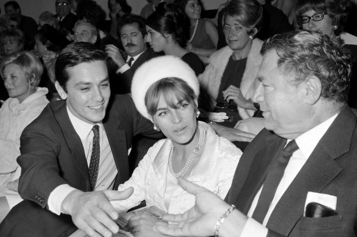 Alain et Nathalie Delon en 1966