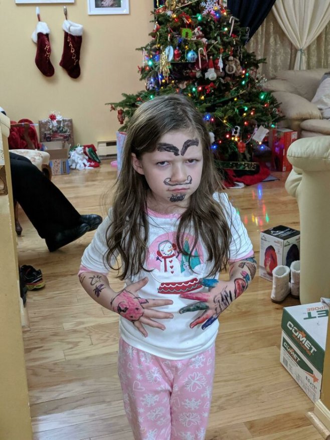 Pour Noël, ma fille voulait des tatouages... Et elle est ravie !