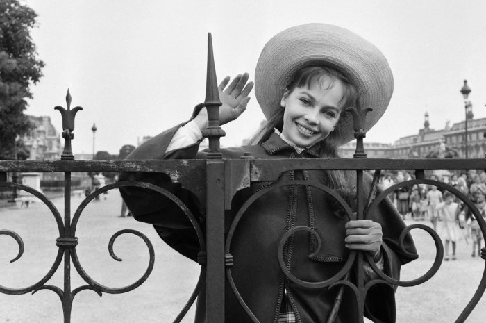 La comédienne franco-américaine en 1957