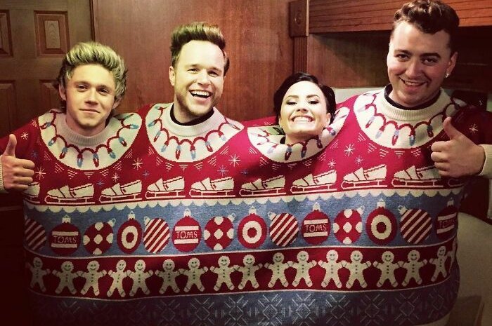Les stars Niall Horan, Olly Murs, Demi Lovato et Sam Smith en mode Noël