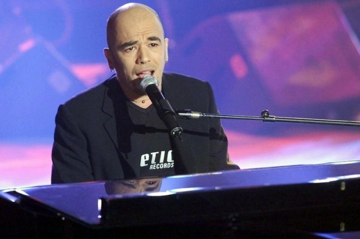 Pascal Obispo aux Victoires de la musique en 2000