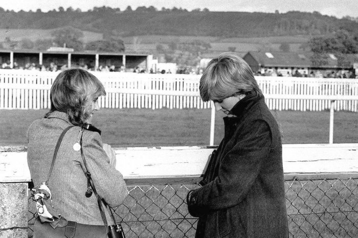 Camilla Parker Bowles et Lady Diana en 1980