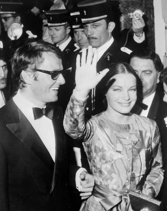 Romy Schneider arrivant au Festival de Cannes en 1969