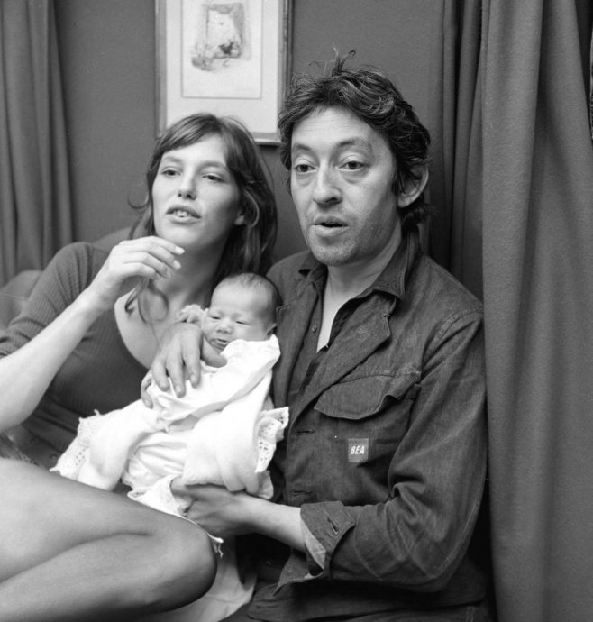 Charlotte Gainsbourg entourée de ses parents en 1971