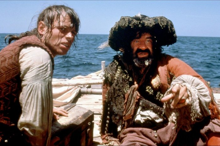 Cris Campion dans le film "Pirates"