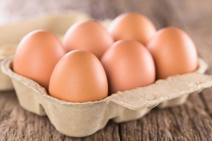 Boîte de 6 œufs frais de la marque Œufs de nos régions 