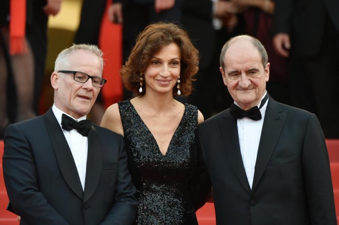 Audrey Azoulay accompagnée du président du Festival de Cannes Pierre Lescure (droite) et du délégué général Thierry Fremaux