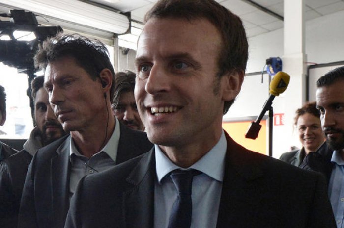 Alexandre Benalla avec Emmanuel Macron en campagne au Mans en octobre 2016