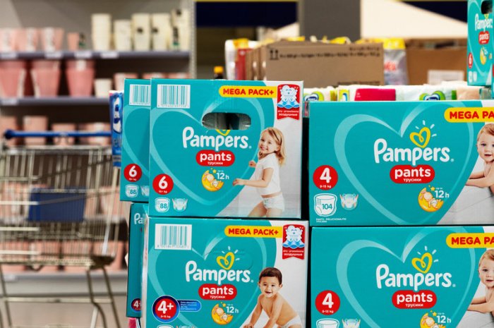 18. Couches premiums, Pampers