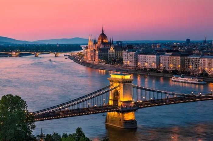 La Hongrie : 49% du salaire