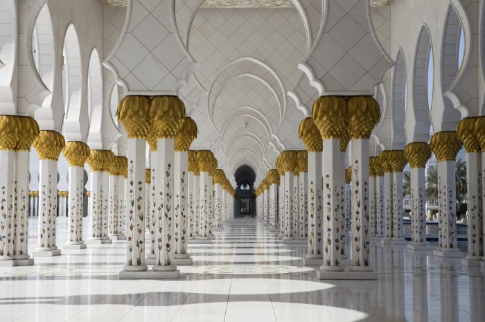2 - La Mosquée Cheikh Zayed d’Abou Dabi (Emirats arabes unis)