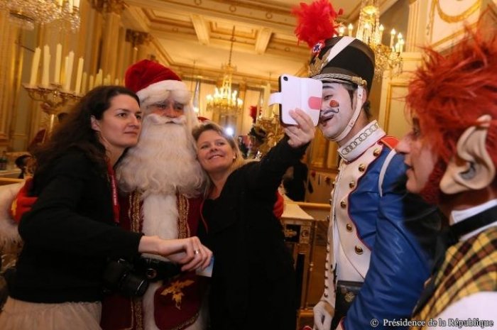 Ils étaient nombreux à vouloir prendre un selfie avec le Père Noël