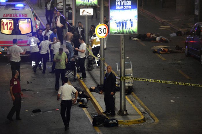 Horreur à Istanbul après un triple attentat-suicide