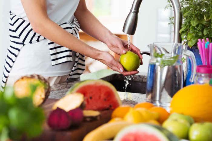 Nettoyer ses fruits et légumes avant de les ranger