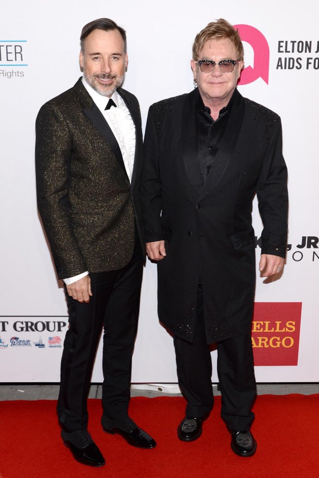 Ces stars qui ont caché leur homosexualité à leur conjoint : Elton John
