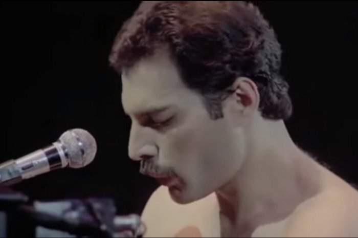 Ces stars qui ont caché leur homosexualité à leur conjoint : Freddie Mercury