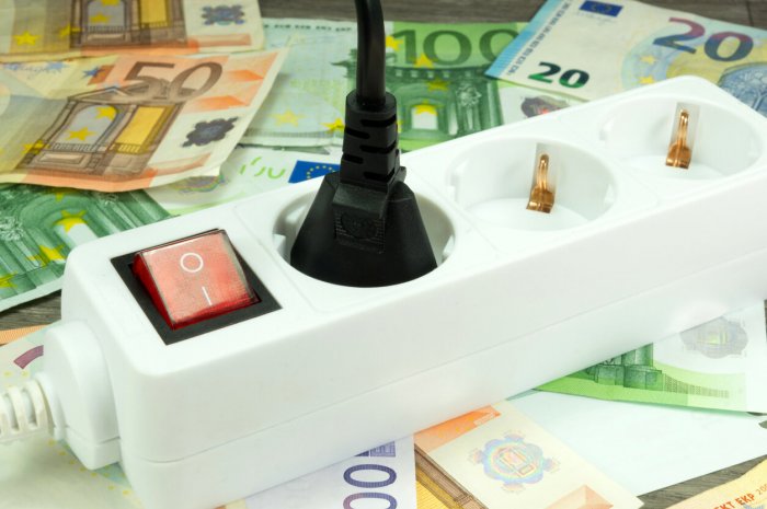 Revenu fiscal de référence compris entre 6 700 et 7 700 euros