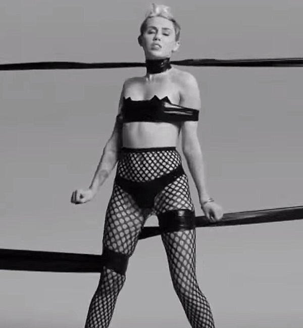 Miley Cyrus fait dans le SM