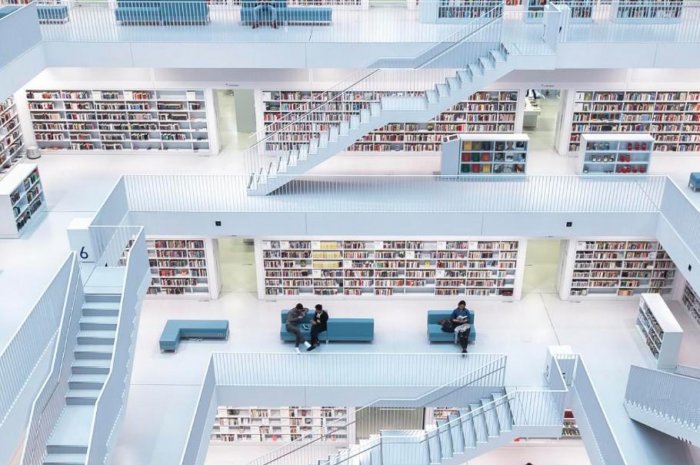 4. Bibliothèque dans la ville de Stuttgart, en Allemagne, par Norbert Fritz