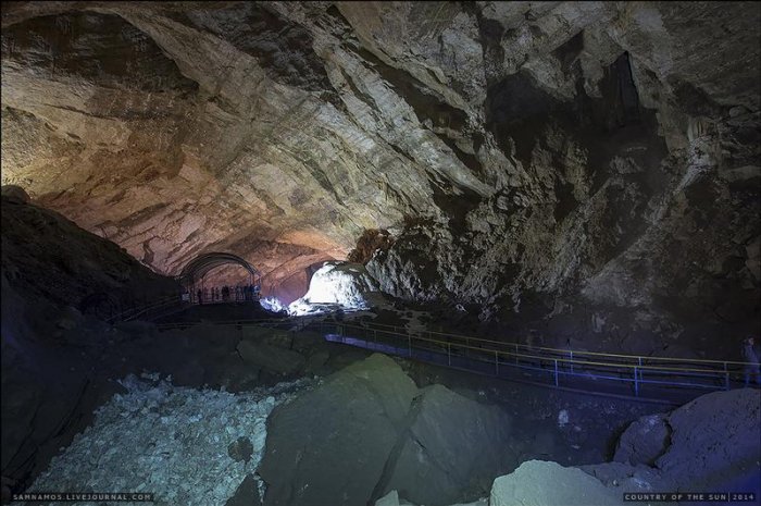La grotte Novoafonskaia
