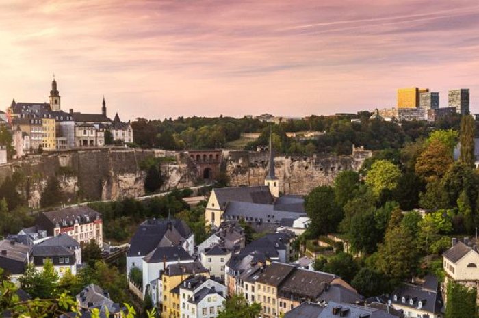 1- Luxembourg