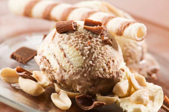 Crème glacée aux cacahuètes