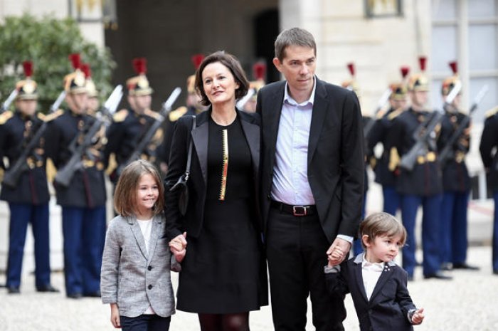 Sébastien Auzière avec sa femme et leurs deux enfants