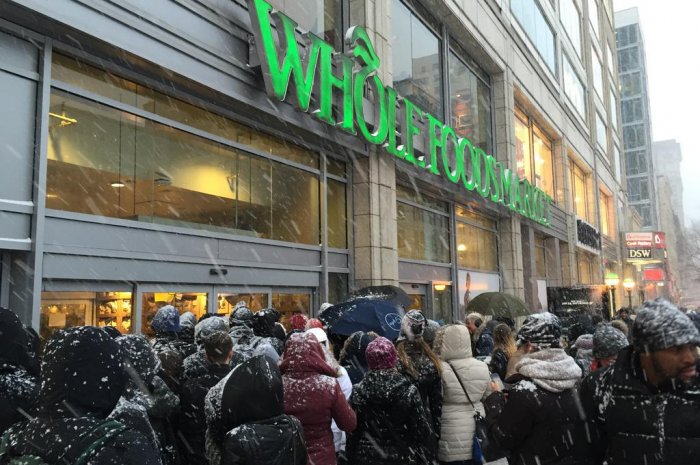 Le "Whole Foods Market" a été dévalisé quelques heures après l'annonce de la tempête