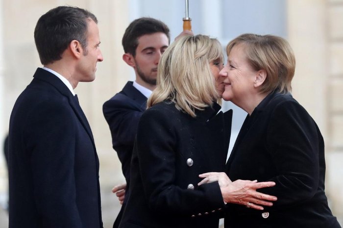 Angela Merkel et Emmanuel Macron : un fort geste symbolique pour la paix