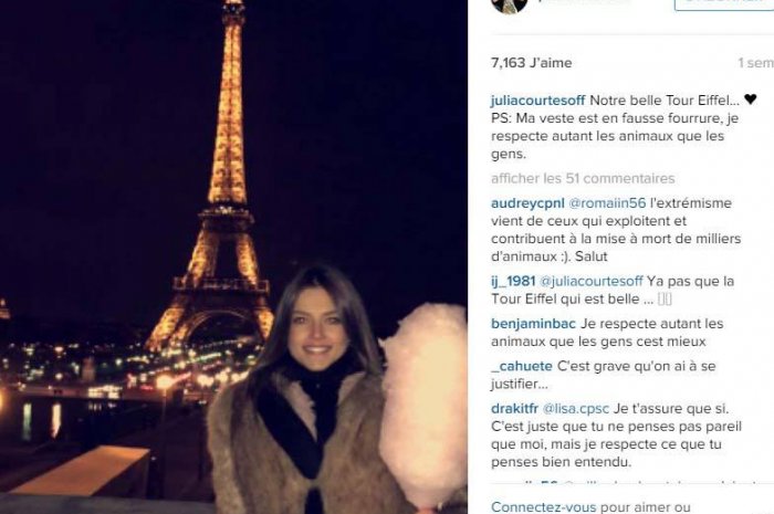Julia Courtès : détente devant la tour Eiffel