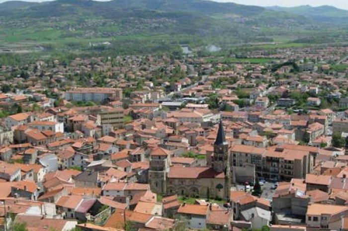 1. L'Auvergne : 3 019 euros/m²