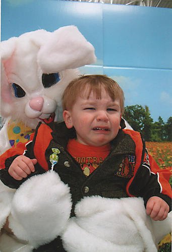 Des lapins de Pâques qui font peur aux enfants