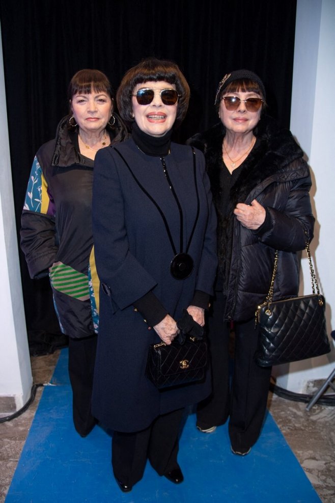 Mireille Mathieu et ses sœurs se ressemblent beaucoup